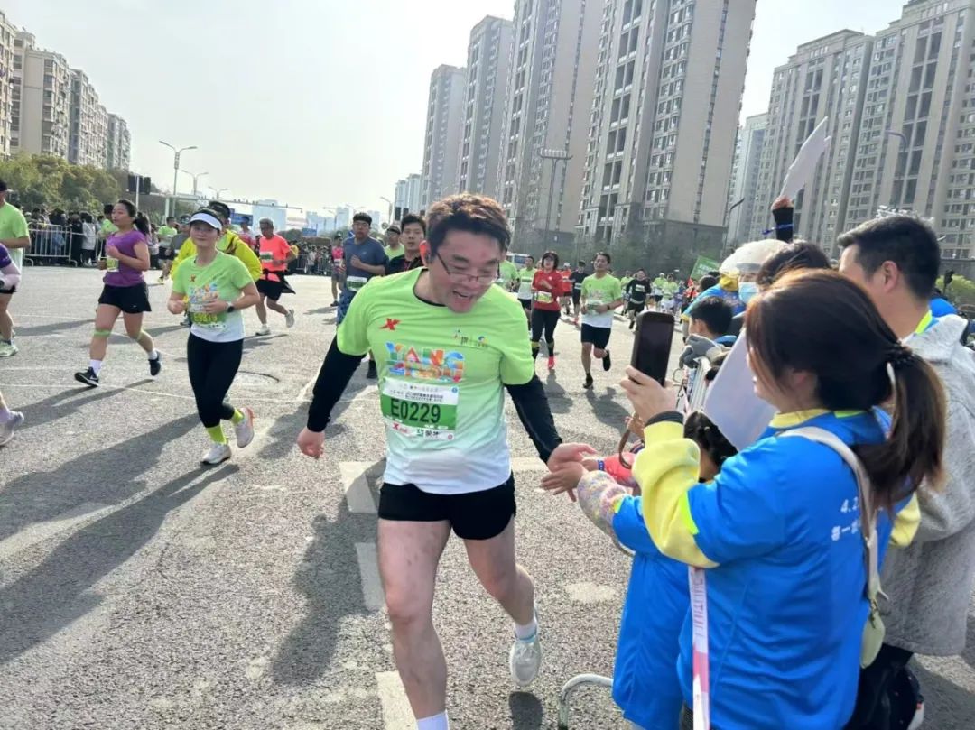 4月2日 | 世界孤独症日“爱跑同行·点亮星光”(图10)