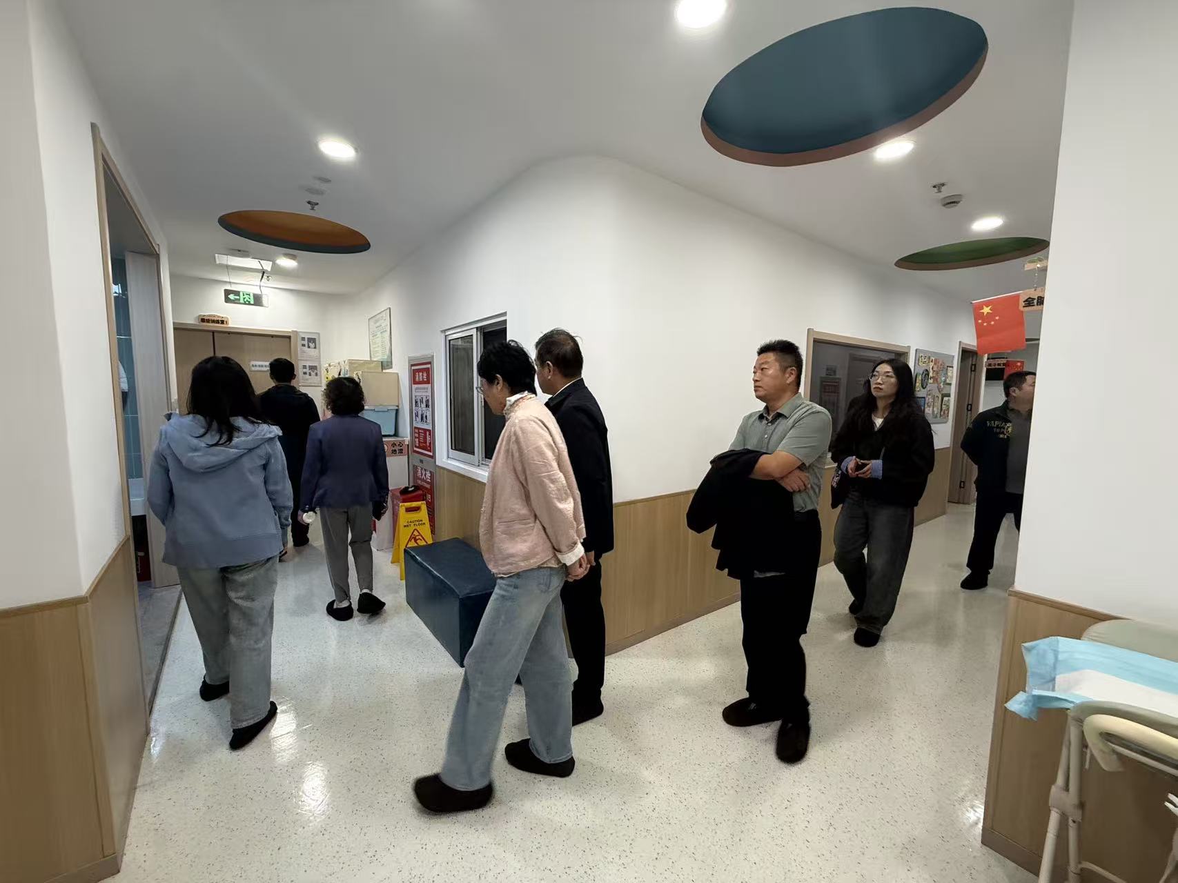 广陵区人大代表团曲江分团视察智童儿童发展中心(图3)