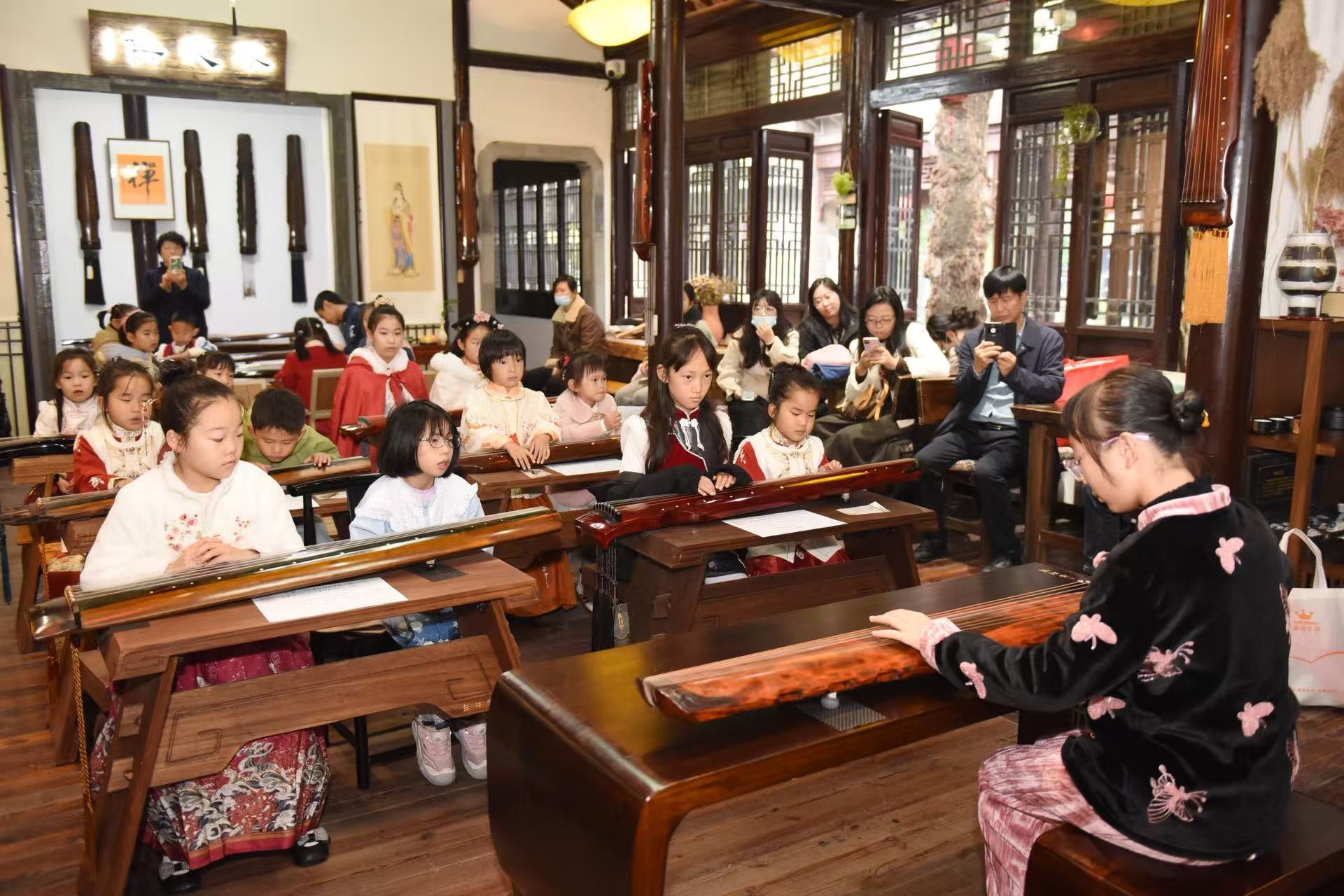 雨润琴音--扬州这场古琴研学太有料!(图10)