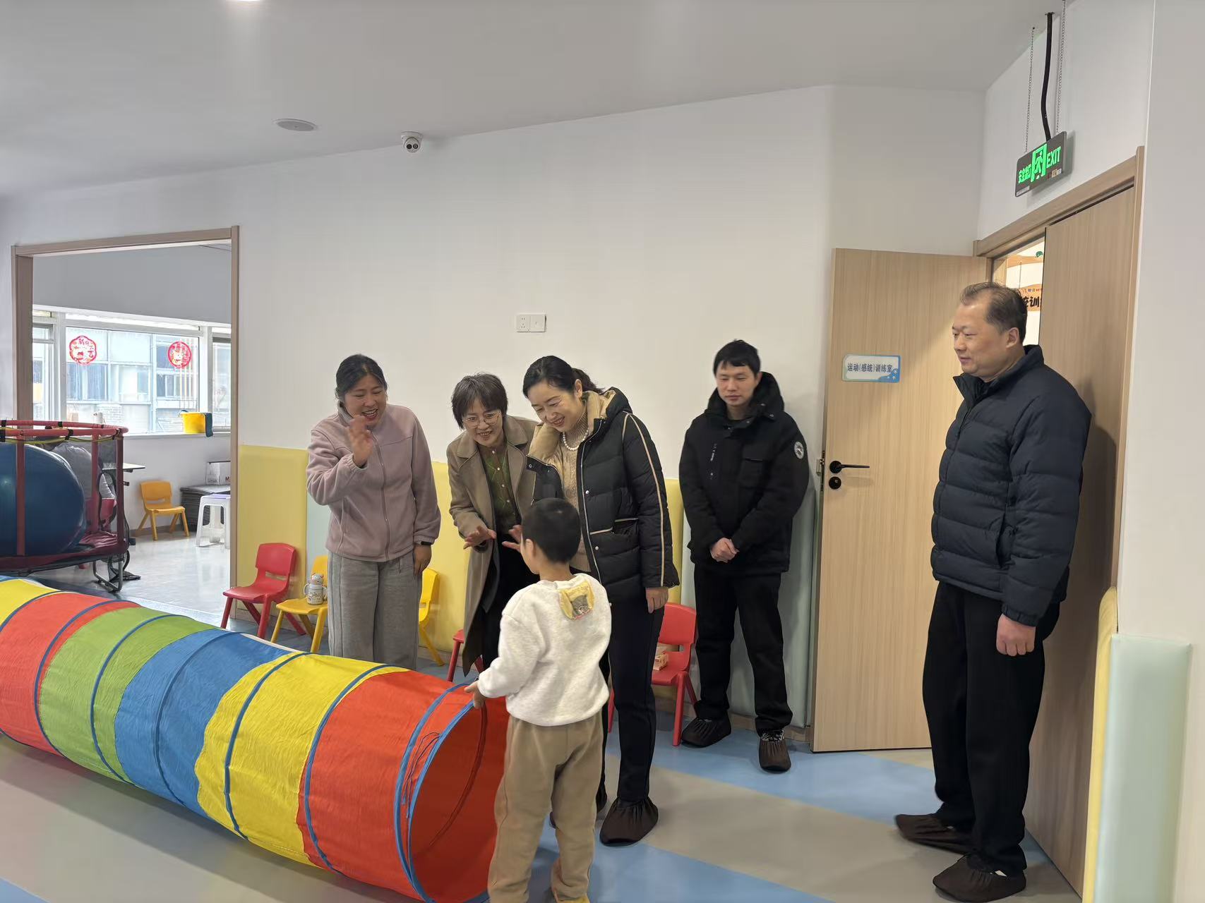 广陵区残联领导走访慰问我中心:情暖童心 共筑未来(图3) 广陵区残联领导走访慰问我中心:情暖童心 共筑未来(图3)