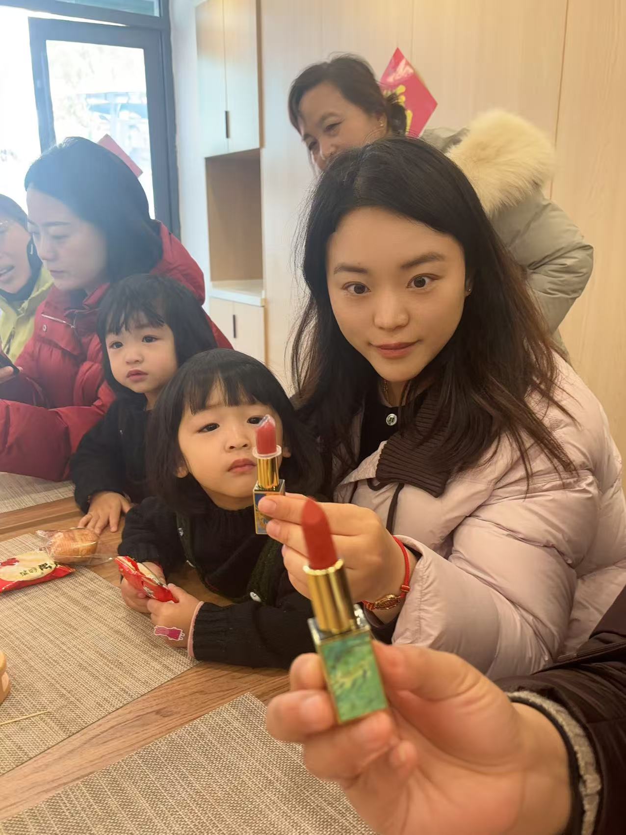 暂卸肩头重担 邂逅温柔时光——我机构开展三八女神节家长专属喘息活动(图2)