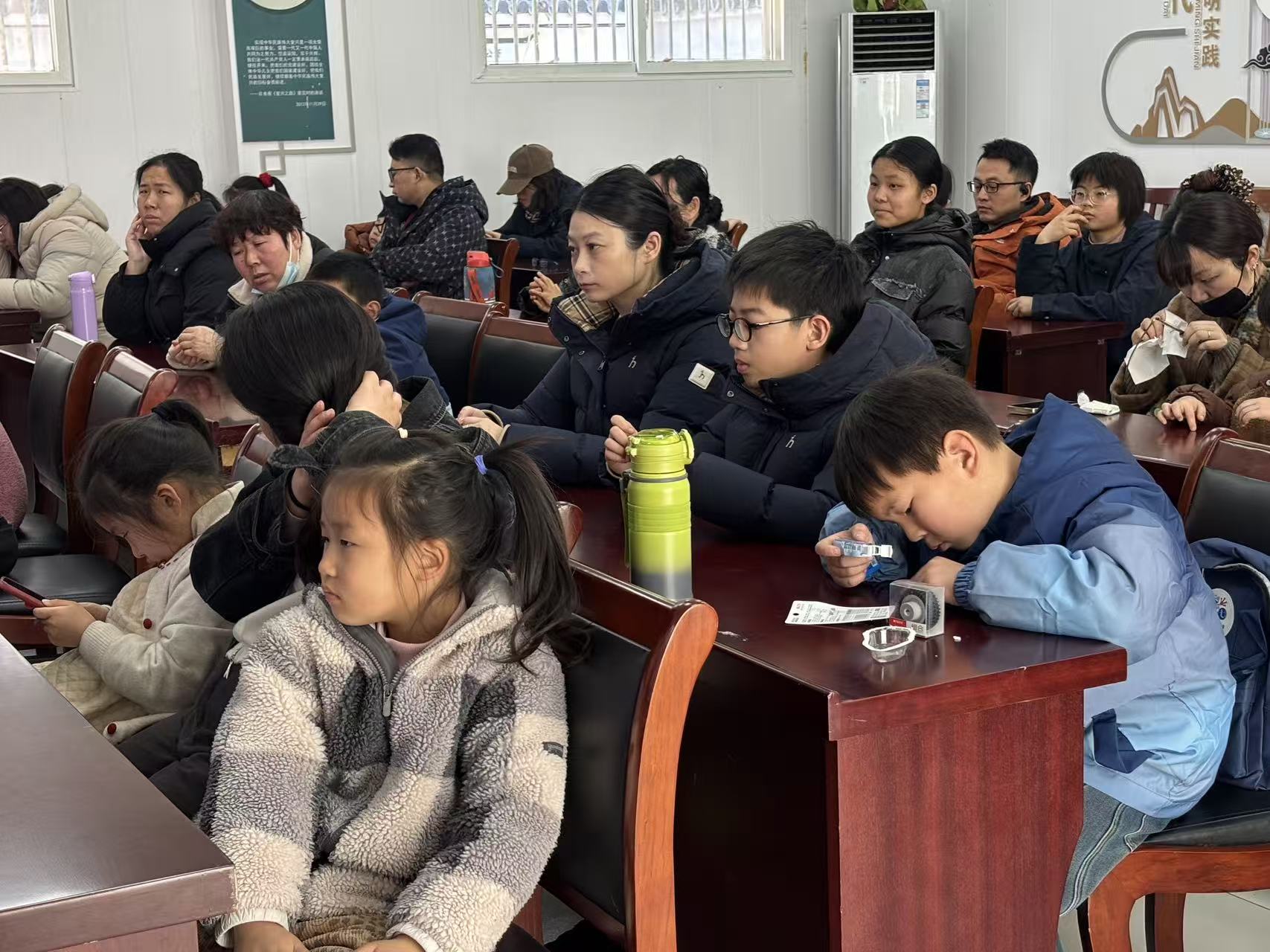 「阳光心灵·法治小卫士」安全成长营圆满落幕(图6) 「阳光心灵·法治小卫士」安全成长营圆满落幕(图6)