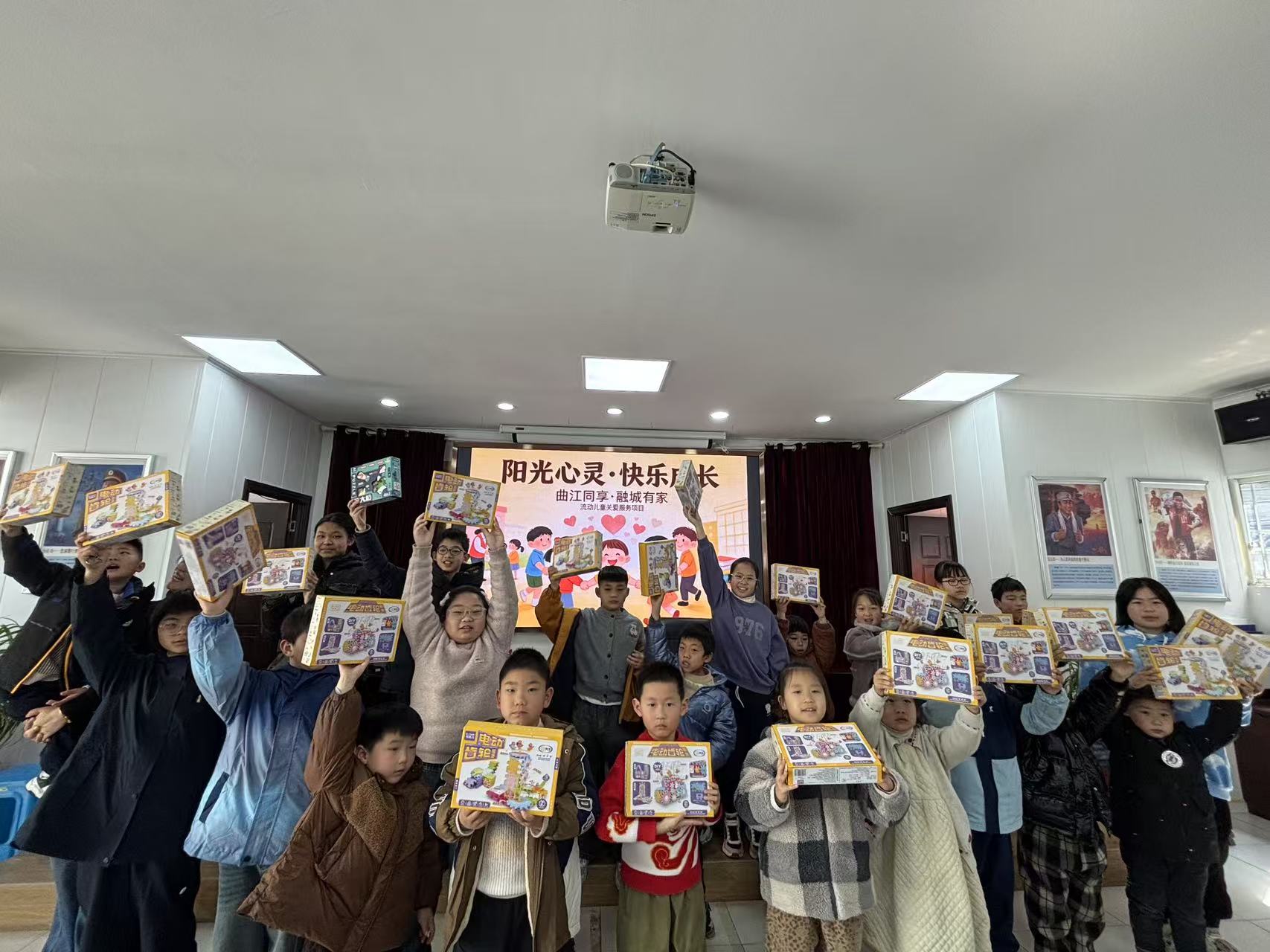 「阳光心灵·法治小卫士」安全成长营圆满落幕(图7) 「阳光心灵·法治小卫士」安全成长营圆满落幕(图7)